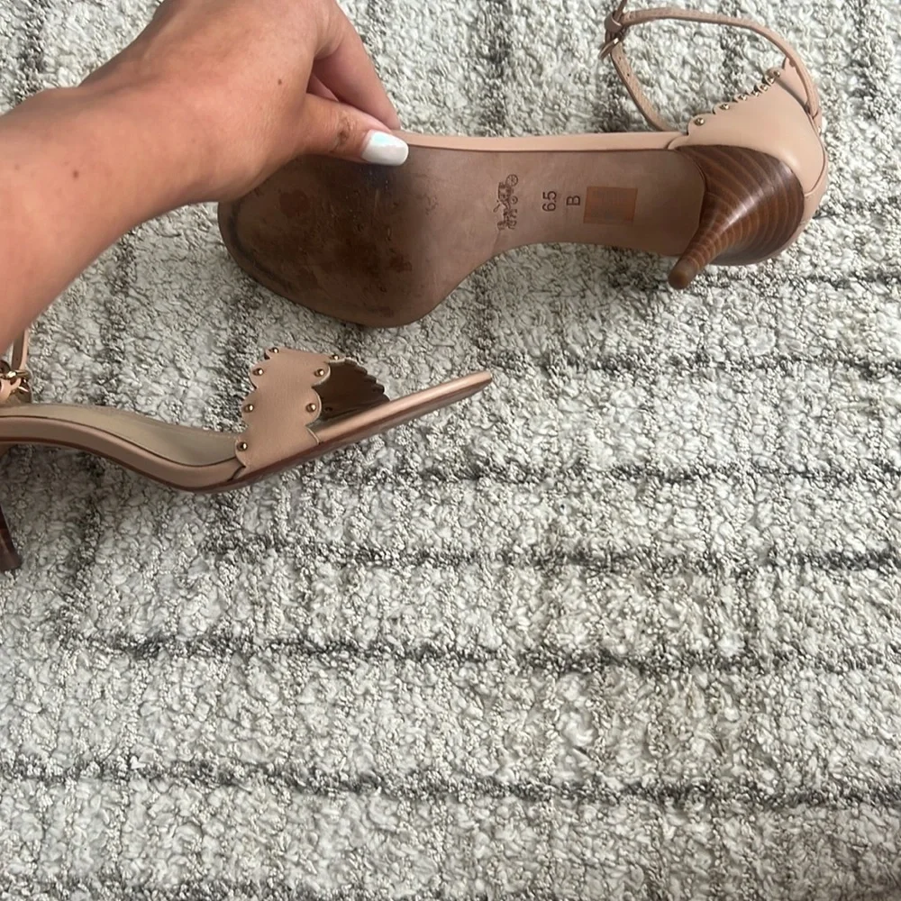 Coach Blush Pink Leather Scalloped Studded Ankle Strap Heels – Size 6.5B - Picture 10 of 13